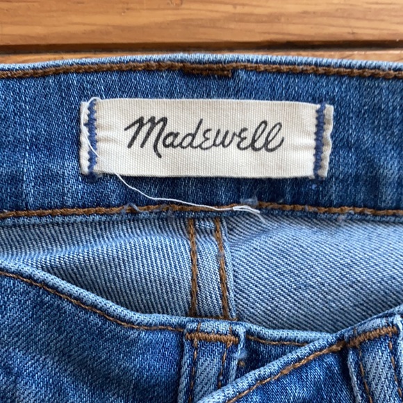 MADEWELL 9" Mid-Rise Skinny Jeans: Torn Knee 23 - Picture 10 of 13